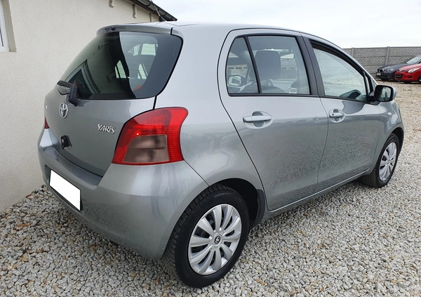 Toyota Yaris cena 23700 przebieg: 90000, rok produkcji 2008 z Świeradów-Zdrój małe 301